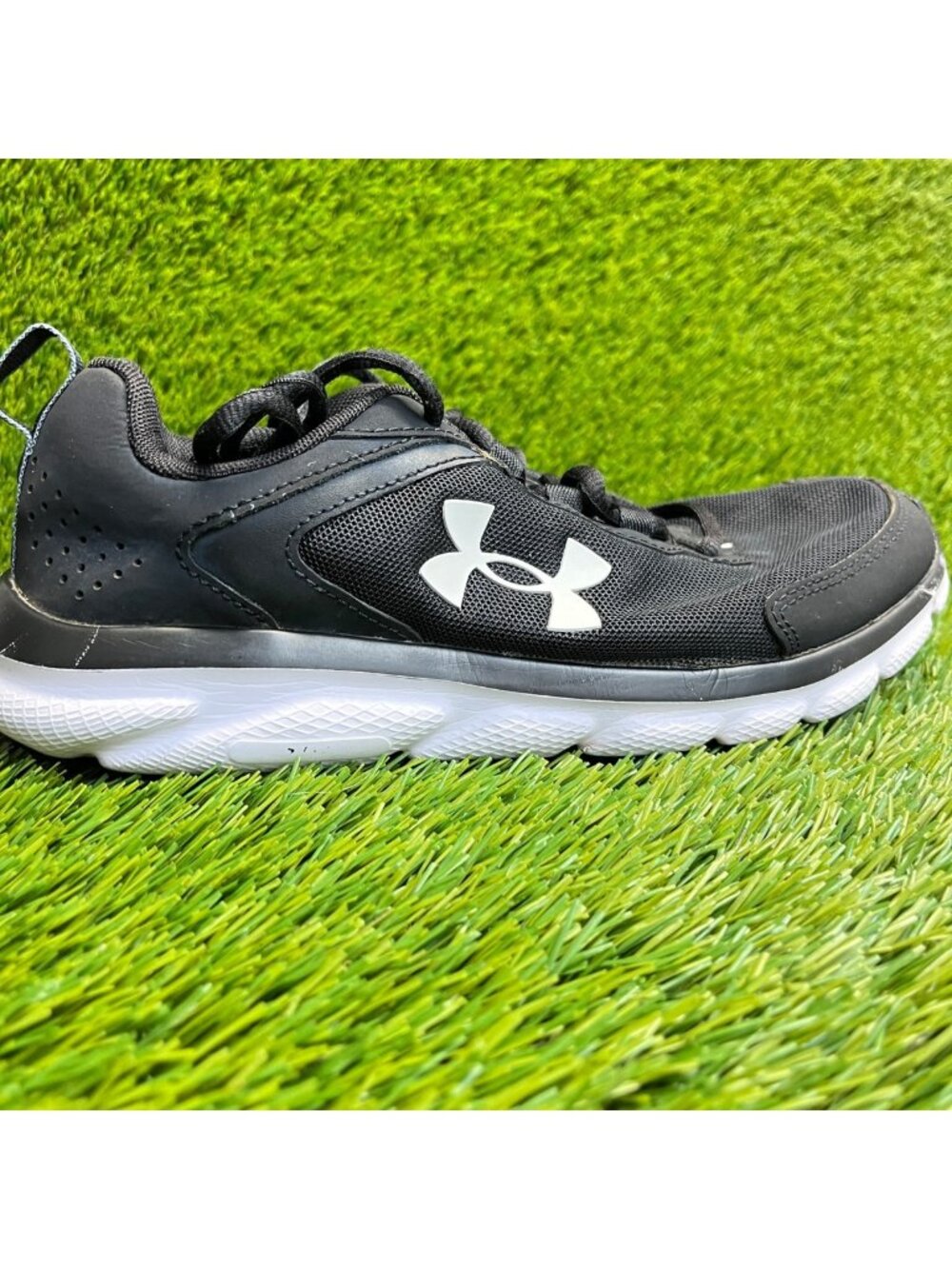 Under Armour Charged Assert 9 Mens Size 8 Black Athletic Running Shoes Sneakers